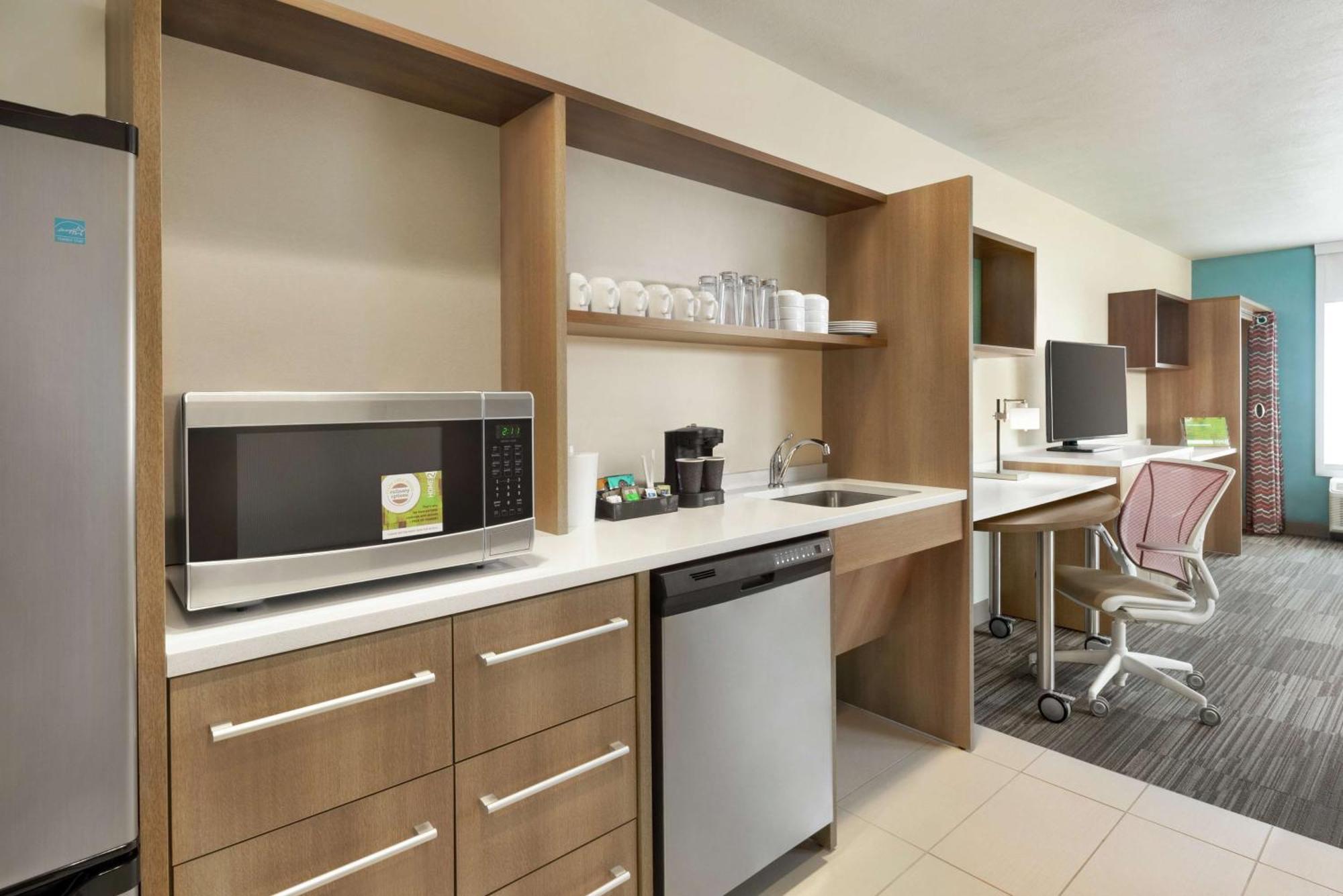 Home2 Suites By Hilton Бисмарк Екстериор снимка
