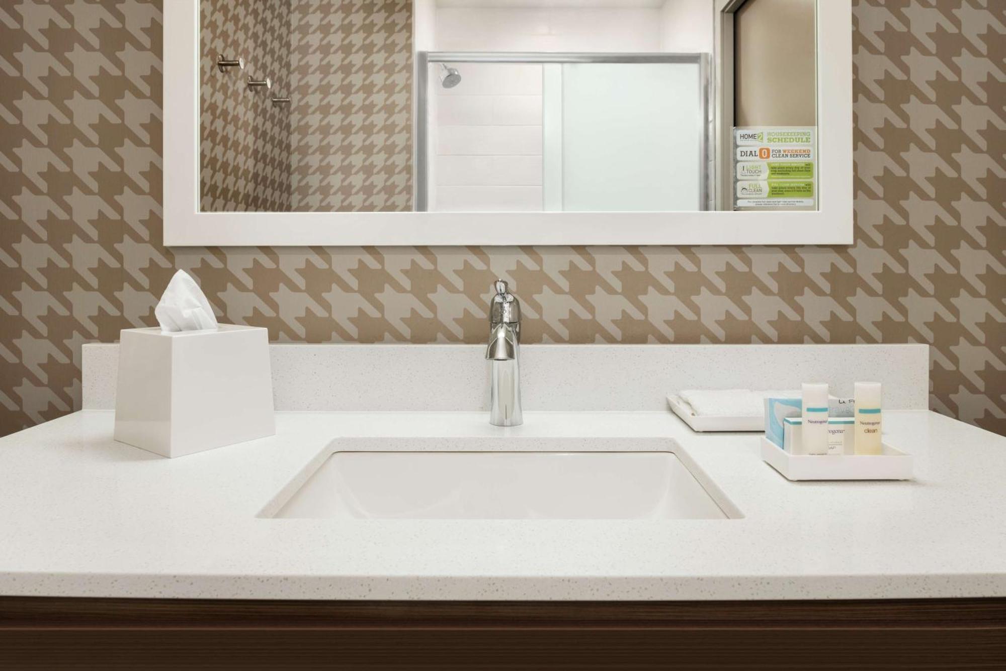Home2 Suites By Hilton Бисмарк Екстериор снимка