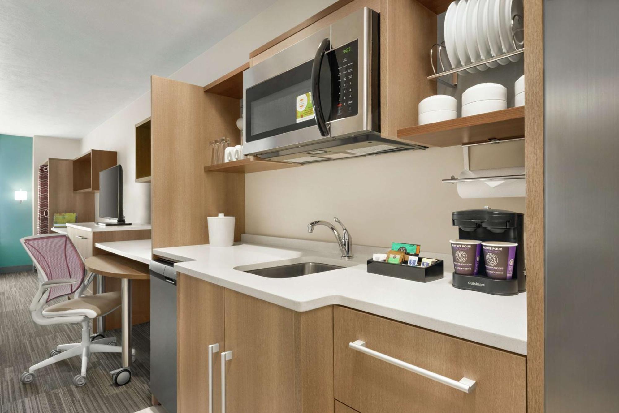 Home2 Suites By Hilton Бисмарк Екстериор снимка